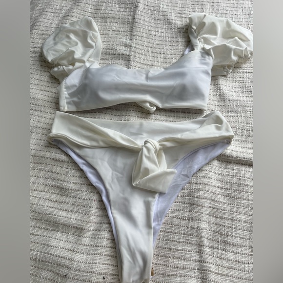 White bathing suit - Picture 2 of 3